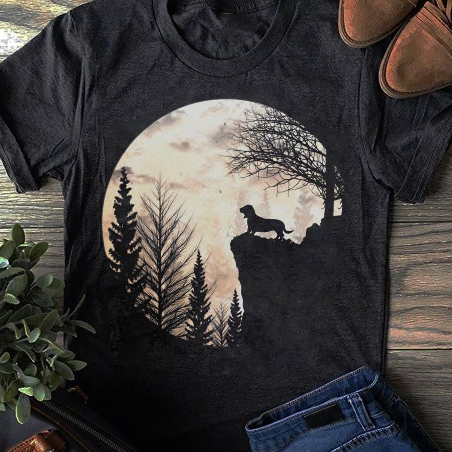 Basset Hound Moon Silhouette T-Shirt - Dog Lover Gift 2XL