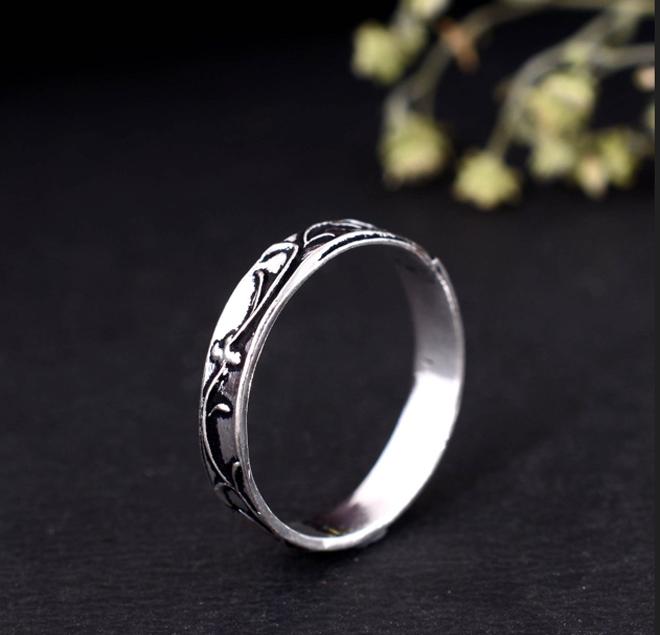 Handcrafted Arthritis Support Ring – Adjustable Silver Splint for Fingers, Therapy Jewelry for Joint Pain