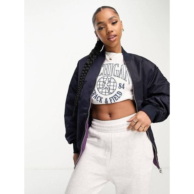 

Темно-синий бомбер оверсайз Levi s