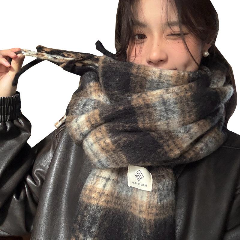 Maillard's New Winter Scarf for Women Featuring A High End Japanese Checkered Retro Large Neck for Men