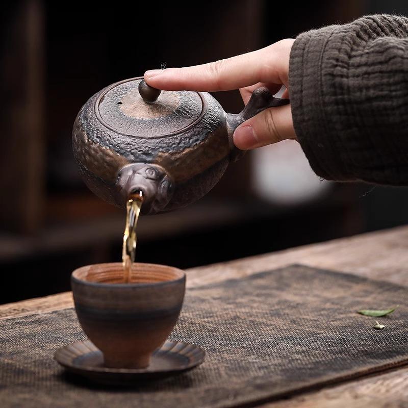 Teiera in Argilla Rocciosa Vecchia da 230 ml con Manico Laterale Set da Tè Kung Fu in Ceramica Bollitore per Tè Vintage Fatto a Mano