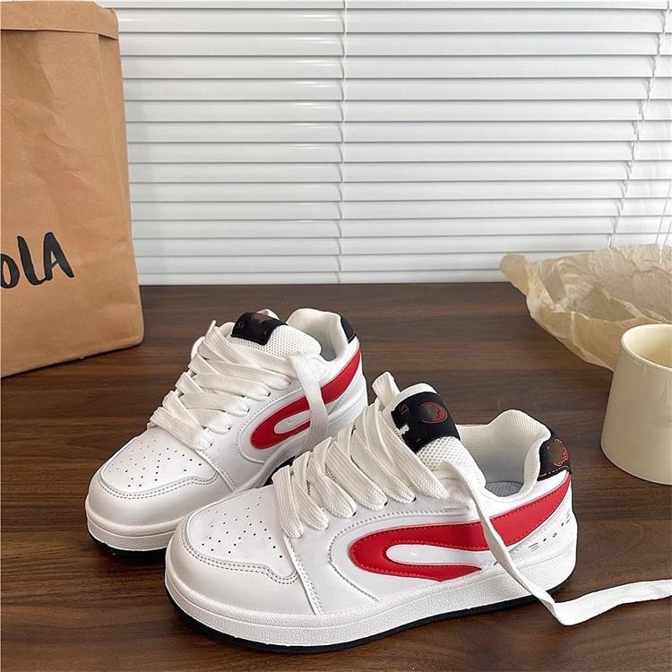 Japanese Temperament Bread Shoes Women's Ins Tide 2025 Couple Autumn New Board Shoes Versatile Casual Little White Shoes Tide