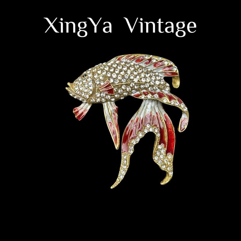 

Middle Aged Heavy Industry Full Set Two Tone Gradient Dynamic Koi Vintage Brooch With High Quality Charm
