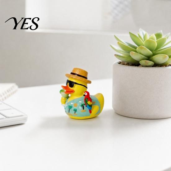 Resin Summer Decoration Beach Duck Figurine, Vacation with Sunglasses, Weather-Resistant Compact Ornament for Indoor Outdoor Garden Party &