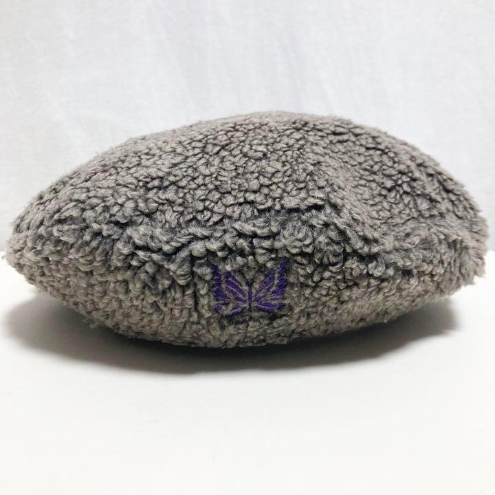 

[Б/У] Размер M! Берет-боа с иглами и деталями-бабочками