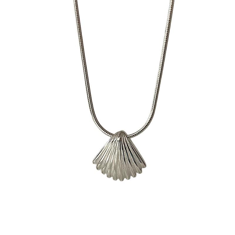 Su Chuang S925 Sterling Silver Shell Necklace for Women – High-End Versatile Scallop Texture Clavicle Chain