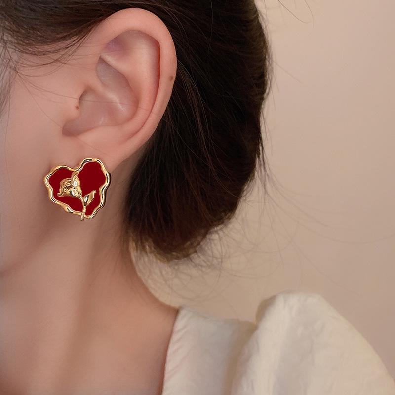 Elegant S925 Sterling Silver Rose Heart Stud Earrings: High-End Luxury Design