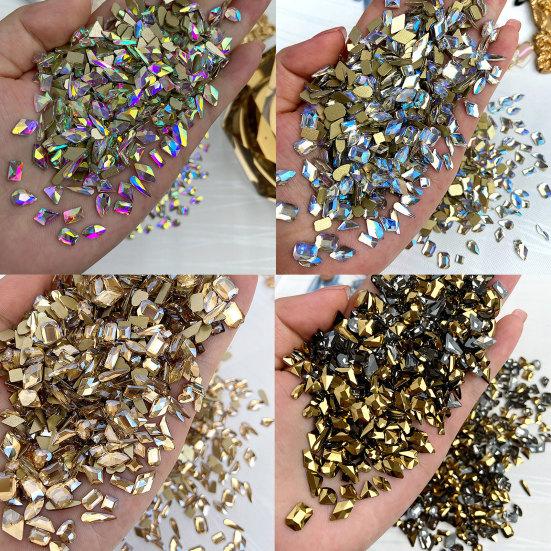 50Pcs/Bag Nail Art Rhinestone 3D Geometric Shaped Glitter Manicure Accessories