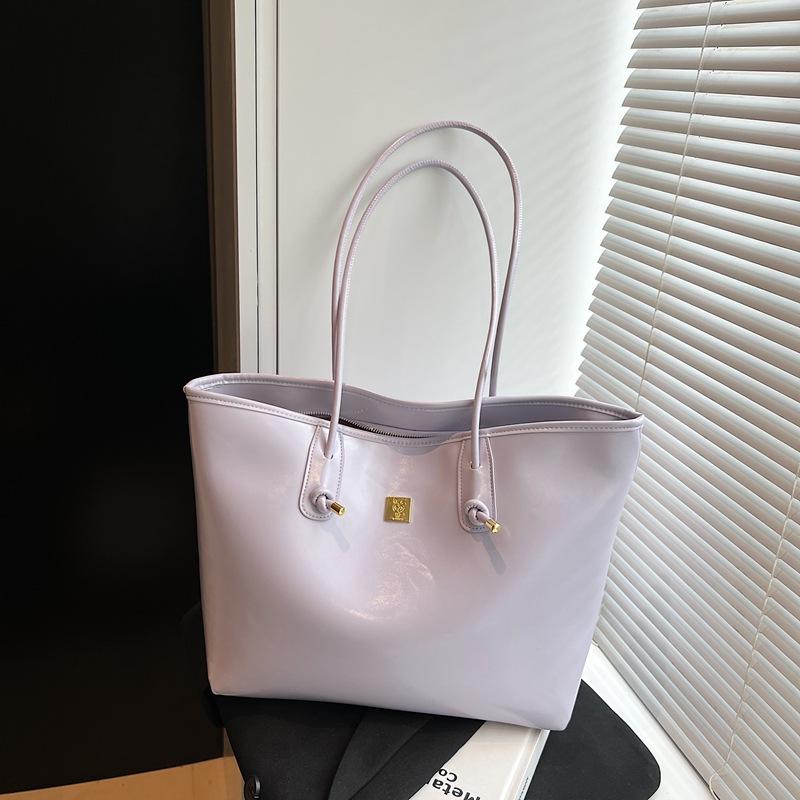 Stylish Large-capacity Tote Bag Women's New Simple and Versatile Shoulder Bag, High-end Commuter Armpit Bag