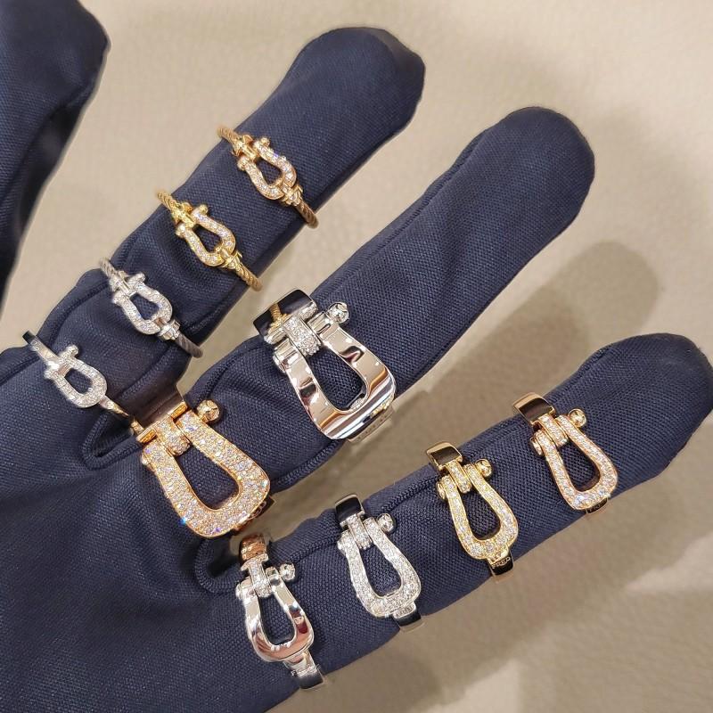 Anillo con Hebilla de Herradura Dorada V para Mujer Nicho de Gama Alta Anillo de Pareja Anillo Dedo Índice Joyería para Hombres y Mujeres
