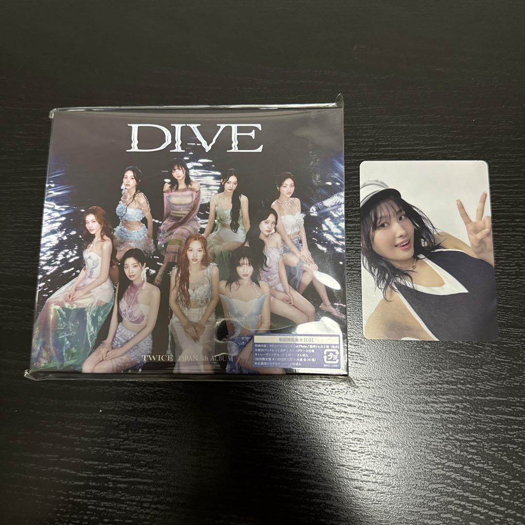 

[USED] Venue Limited Momo TWICE DIVE Trading Card First Limited Edition B