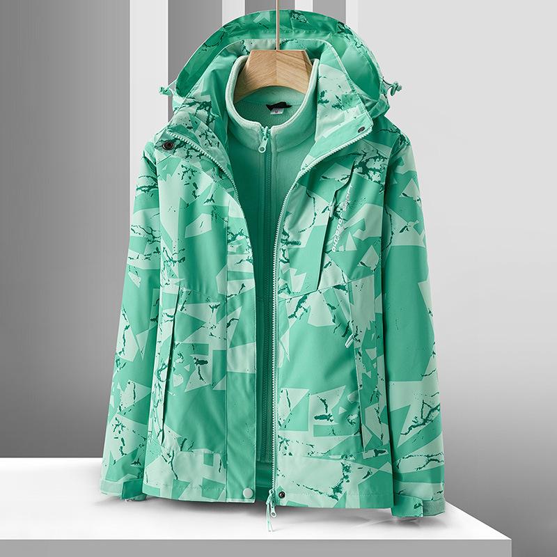 Outdoor Camouflage Jacket Women's Three-in-one Couple Two-piece Plus Velvet Padded Fashion Warm Windproof Coat.