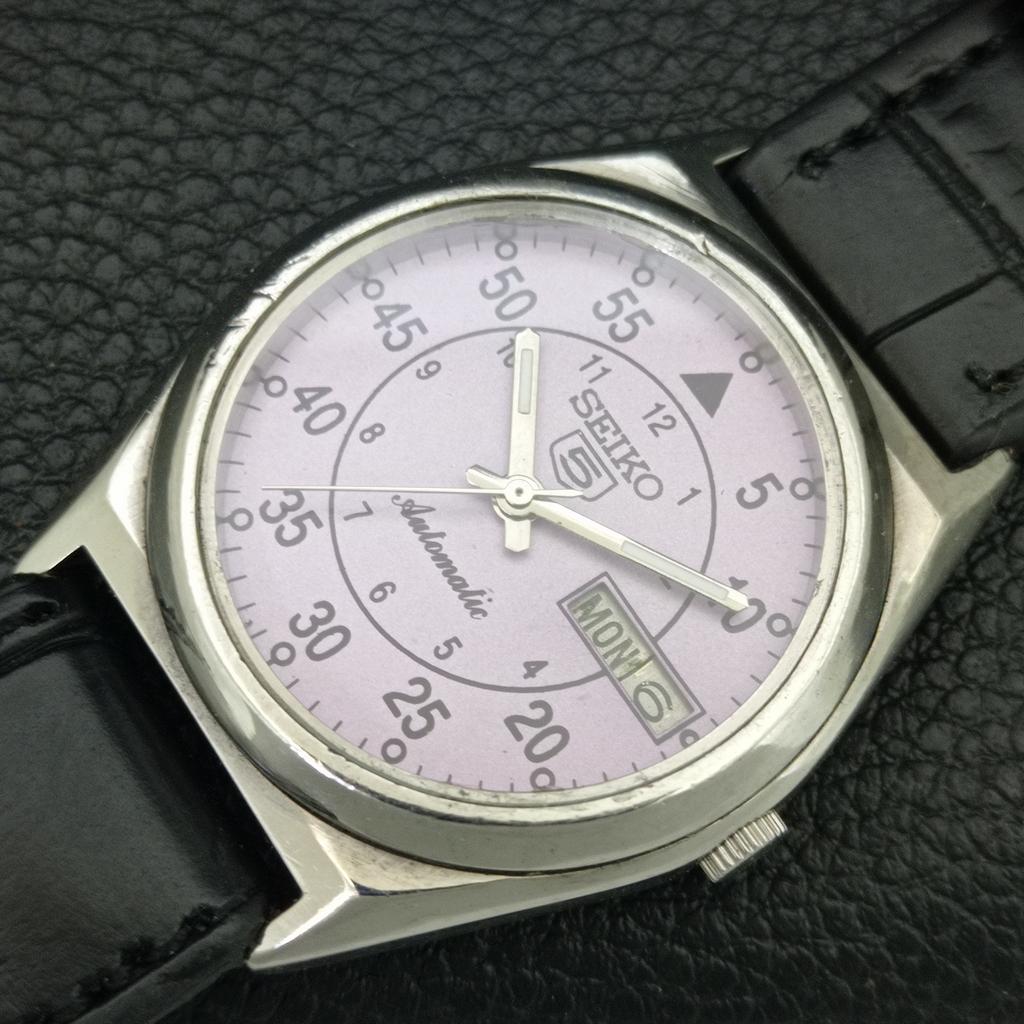 VINTAGE SEIKO 5 AUTOMATIC 7006A JAPAN MENS PURPLE COLOR DIAL WATCH a708529-1