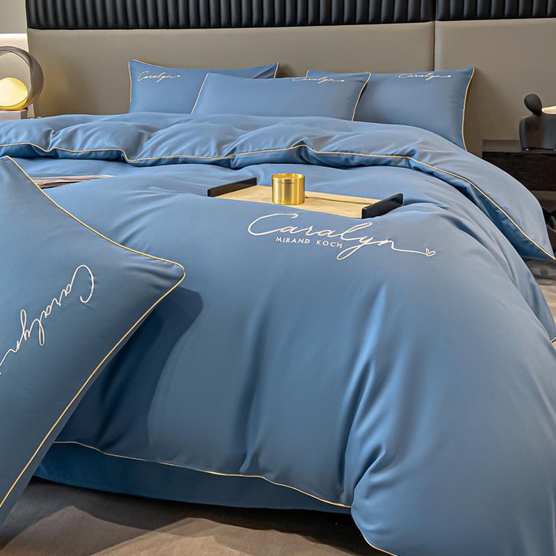 

Комплект постельного белья из фланели класса люкс - Включает простыню, пододеяльник и наволочку для студенческого общежития 1.5m Bed Four-Piece Fitted Set - 200x230 Quilt