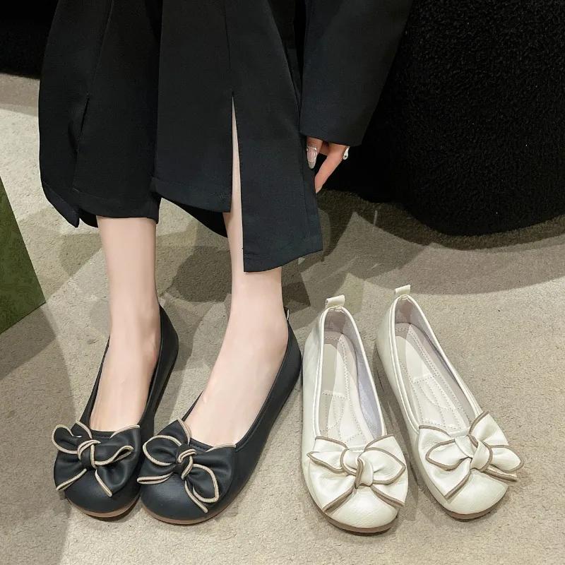 Fashion 2024 Large Size Women's Shoes Bean Shoes Women's Spring Soft Sole Fat Feet Wide Fat Single A Slip-on Shoes