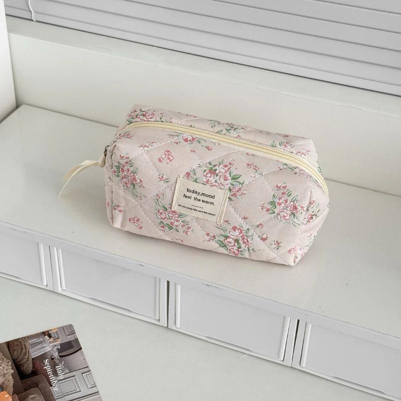 

Quilted Pink Flower Ladies Travel Storage Bag Makeup Case Retro Floral Print Women s Cosmetic Bags Small Purse Female Handbags