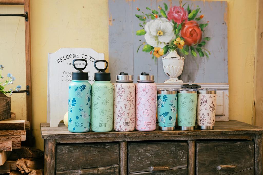 FLASCHE FLASCHE 1 Liter Edelstahl Wasser Direkt mit Vakuum Rosa Blumenmuster Flasche, Trinken, Strohhalm, Isoliert, Doppelwandig, Isoliert,