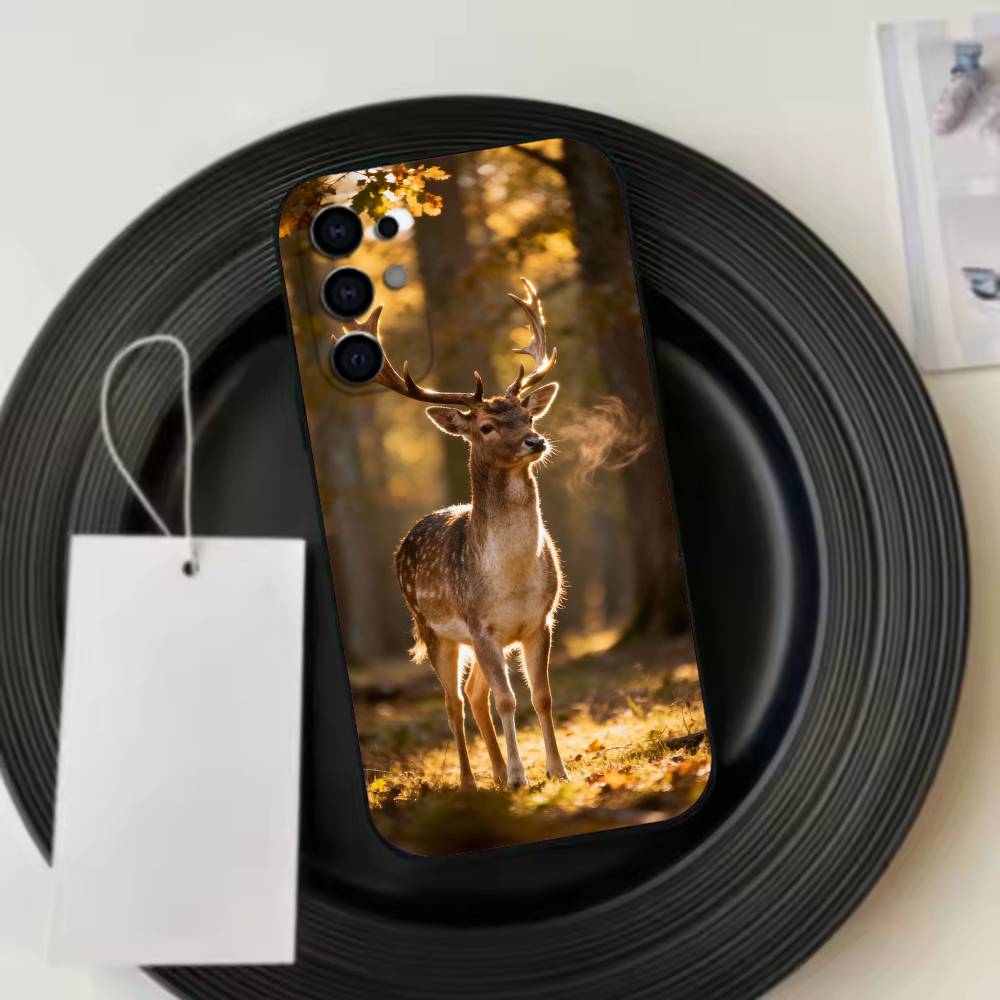 Sika D-Deer Illustration Phone Case For Samsung S25,S24,S21,S22,S23,S30,Ultra,S20,Plus,Fe,Lite,Note,10,Black Cover
