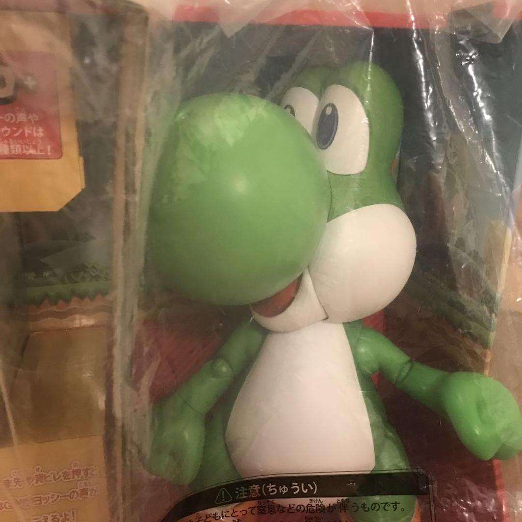 [USED] Yoshi figure