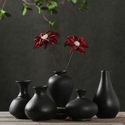 Zen Black Ceramic Mini Vase for Dried Flowers - Retro Chinese and Japanese Style