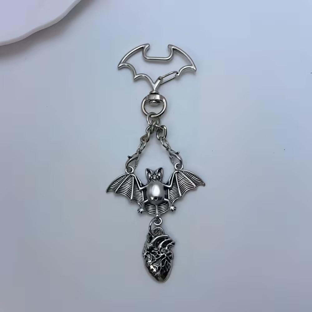 Dark Style Gothic Bag Pendant Exaggerated Halloween Charm Niche Personality Bat Keychain  Daily