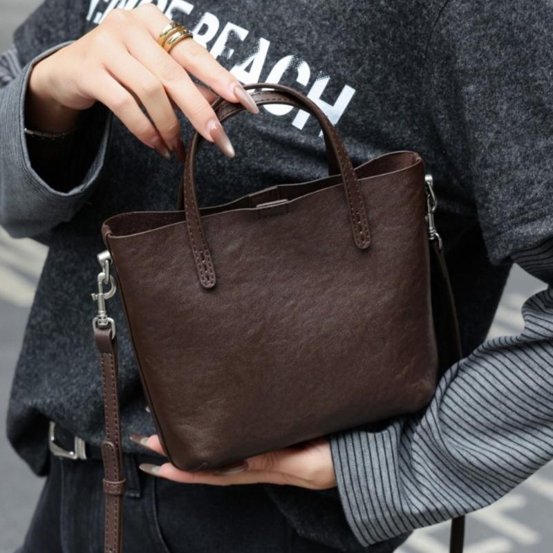 Top hand-held leather mini handbag, small square bag with detachable shoulder strap, versatile crossbody bag for commuting