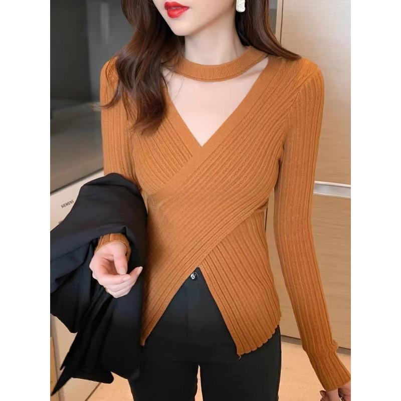 Autumn and Winter New Neck Knitted Bottoming Shirt Female Slim and Thin Design Sweater Pullover with Fashionable Inside