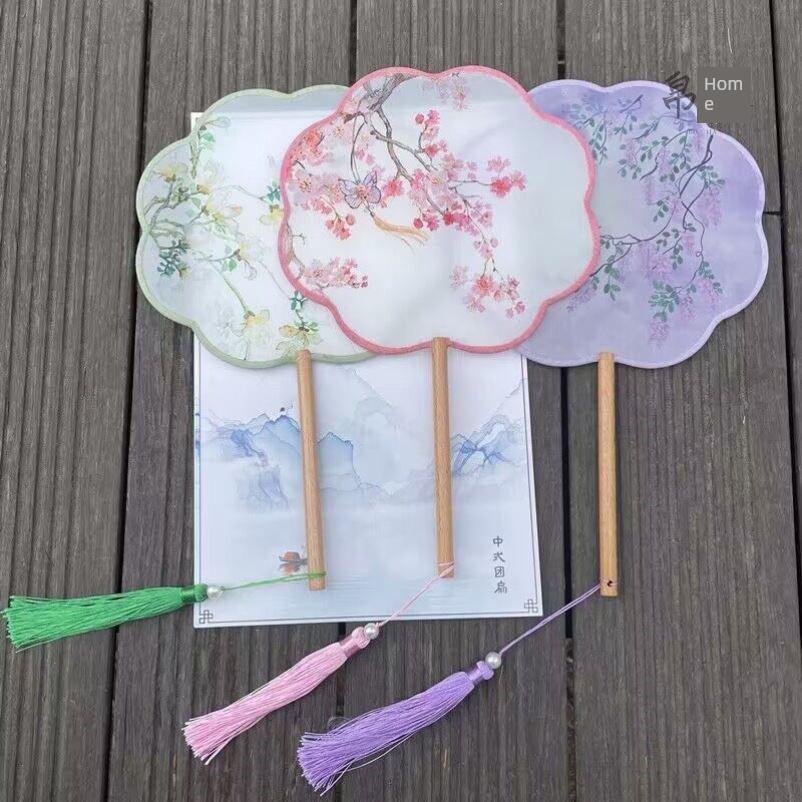 Hanfu Fan for Girls, Dance Fan with Ancient Style and Fairy-Like Charm, Traditional Accessory for Dancing with a Qipao, Special Rouge Makeup Fan