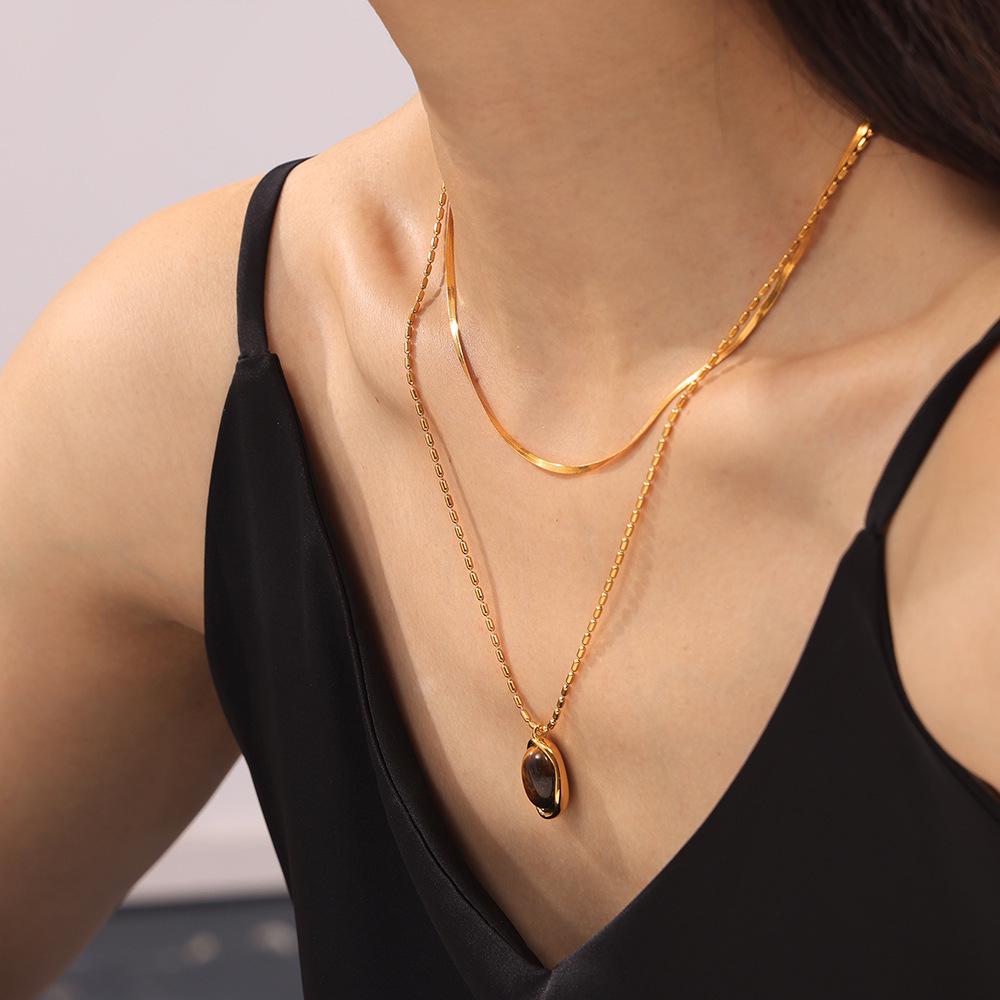 French-Inspired Oval Tiger Eye Pendant Necklace - 18K Gold-Plated Titanium Steel