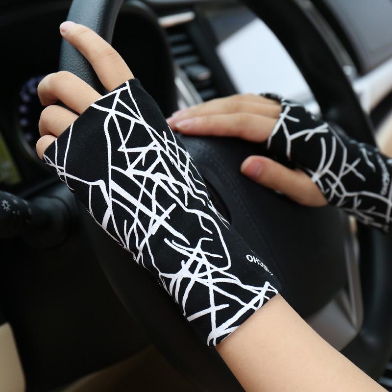 Unisex Thin Cotton Sun Protection Half-Finger Gloves for Summer Driving and Writing, Covers Scars