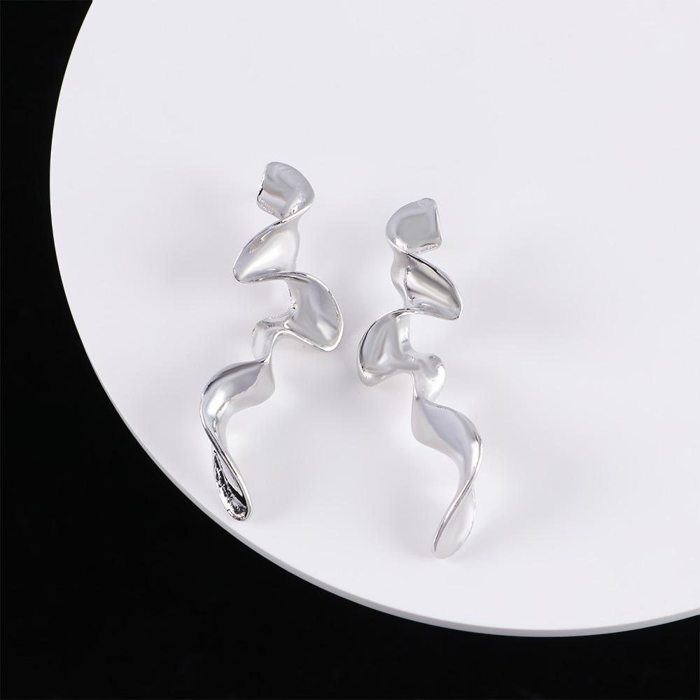 

Преувеличивать Геометрические Женские Серьги-гвоздики Корейские Серьги-подвески Серьги-подвески Украшения для ушей серебряный