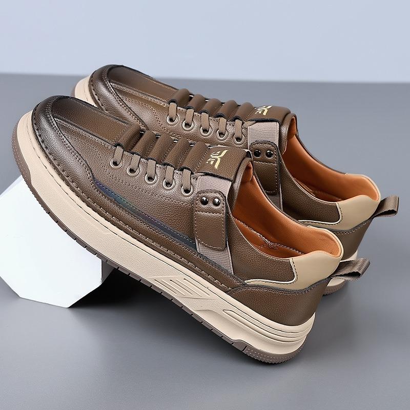 Modische britische Leder-Plateau-Sneaker für Herren Designer Weichsohlige Lässige Herren-Board-Schuhe Herbstmode Sport Zapatos Hombre
