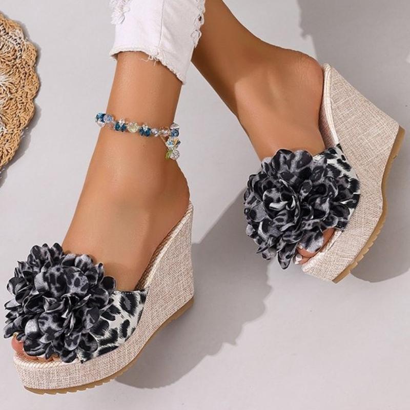 2026 New Elegant women's high-heeled sandals with wedge platform floral decoration summer slippers comfortable and elegant shoes