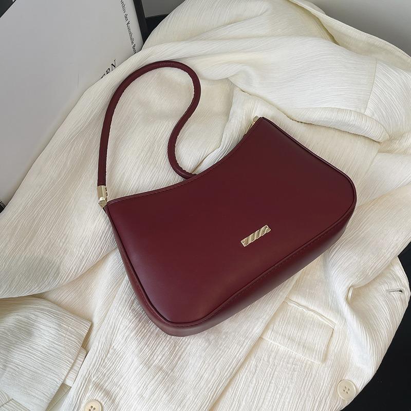 Niche underarm bag women's new trendy and versatile daily shoulder messenger bag textured saddle bag