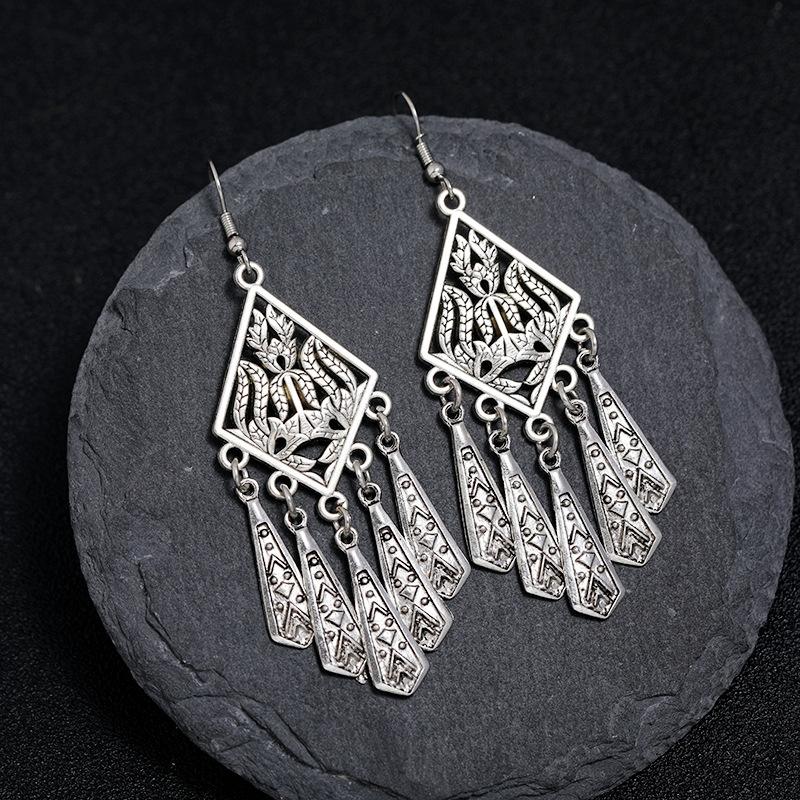 Retro Tibetan silver fringed earrings women's long temperament versatile earrings fashion personality vacation earrings