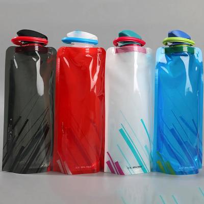 1 stücke Outdoor 700 ML Radfahren Sport Wasserflasche Bergsteigen Tragbare Wasserbecher PE Kunststoff Klappwasserbeutel Geschenk Förderung Wat