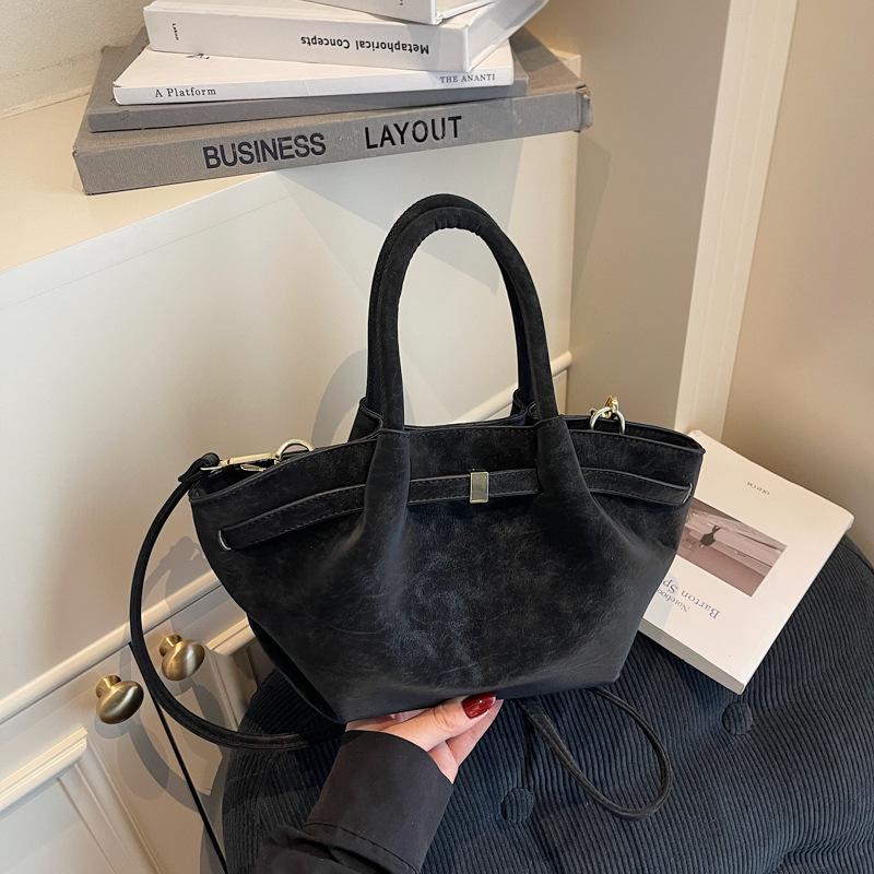 

Retro underarm bag women s new spring and summer high-end sense portable shoulder crossbody bag pattern commuter bag чёрный