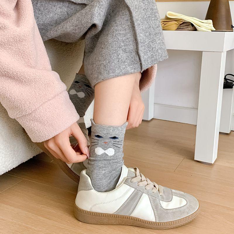 Cute Cartoon Cat Mid-Calf Socks for Autumn and Winter Sweat-absorbent Deodorant Socks Indoor Home Warm Floor Socks