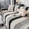 Toalha de sofá de chenille listrada para decoração de sala de estar, capas de sofá de pelúcia curtas com padrão gradiente para sofás, capas de borla artísticas