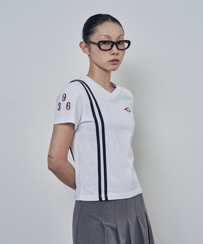 Lujeoseukeulleob Losers League Football V-Neck Short Sleeve T-Shirt White