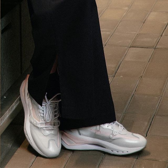 Li Ning Fang Yuan Premium Non-Slip Breathable Low-Top Casual Shoes Women sneakers Gray White AZGS006-6