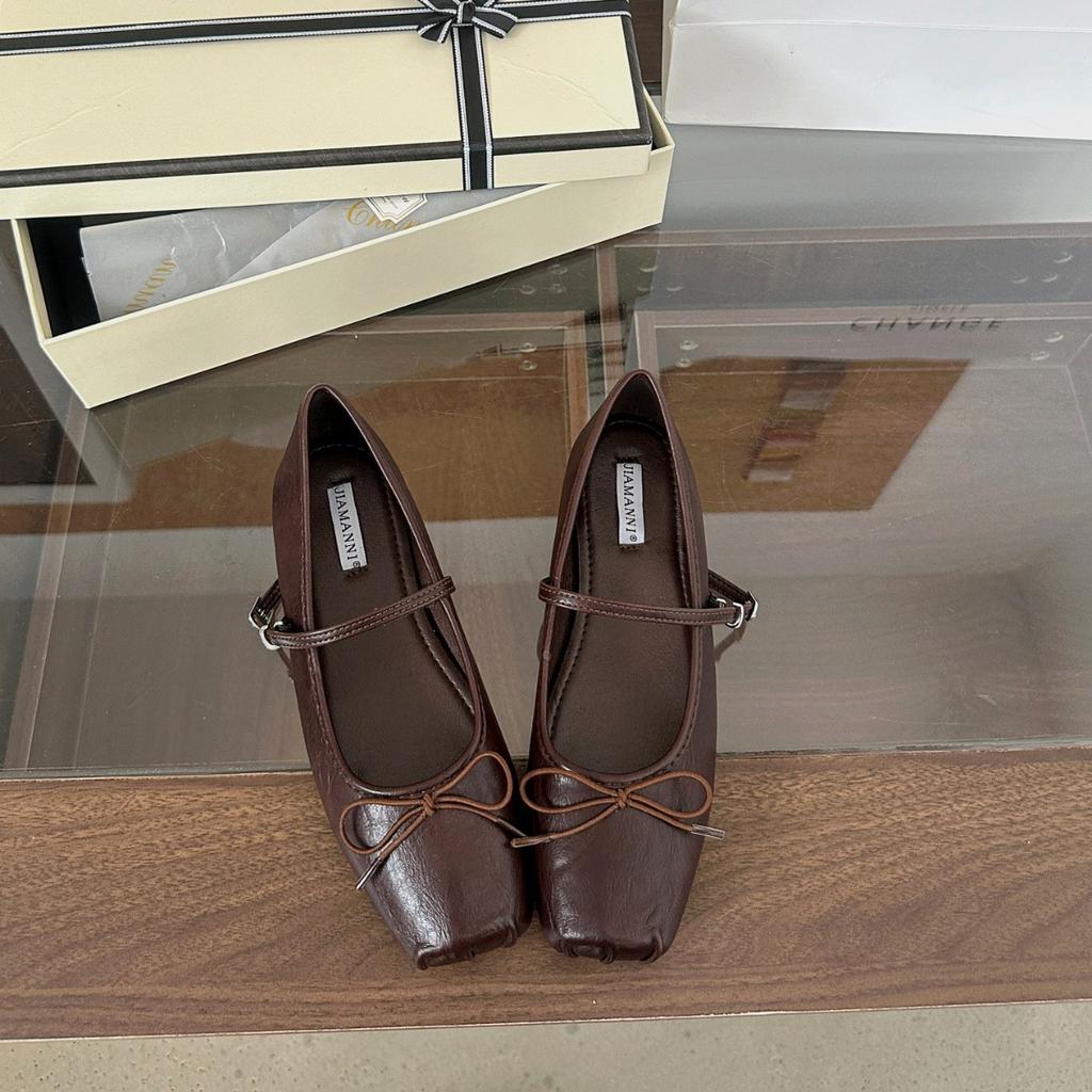 2025 Autumn and Winter New French Retro Square Head Shallow Mouth Single Shoes Women's Versatile One-word Belt Ballet Shoes Women