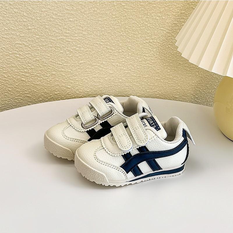 

1 Детские бордшузы для 3-летних детей 2025 весна обувь для малышей мальчиков повседневная обувь на мягкой подошве спортивная обувь для девочек тренд 19 inner length about 13.5CM белый