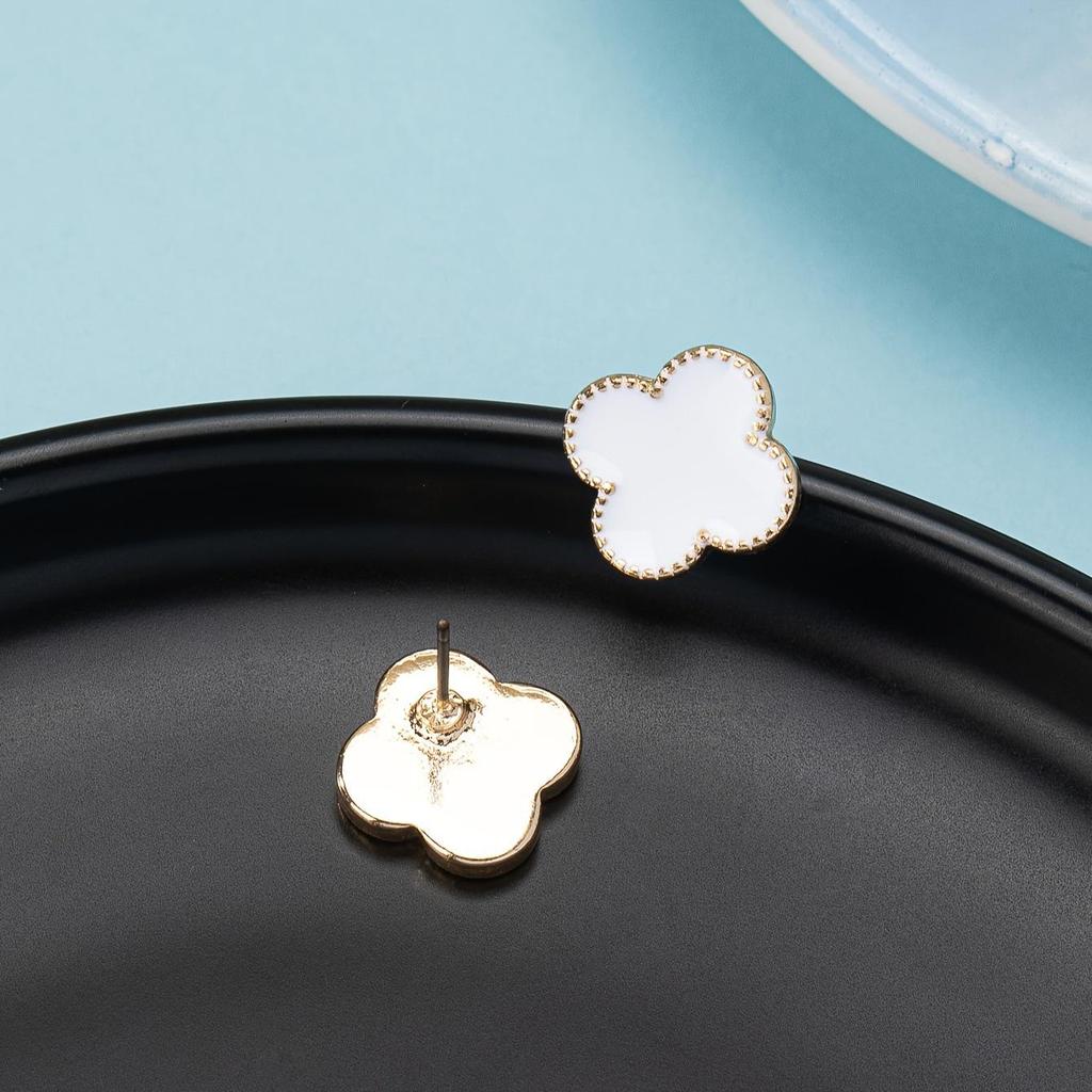 Europäischer & Amerikanischer Luxus Vielseitige High-End Ohrringe mit vierblättrigem Kleeblatt