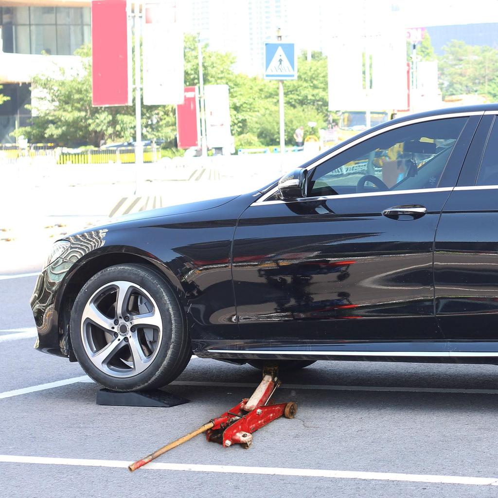 OULEME Auto-Reifenrampen für tiefergelegte Fahrzeuge, 6 Tonnen Tragfähigkeit, Wagenheber-Unterstützung, Leicht, Kompakte Breite, Set aus 2 Stück, Schwarz