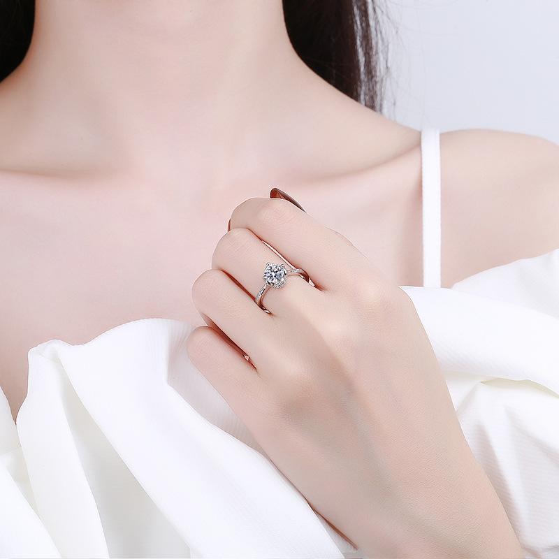 Tancise Classic 925 Sterling Silver Moissanite Ring Biżuteria damska Obietnica ślubna Party Gift