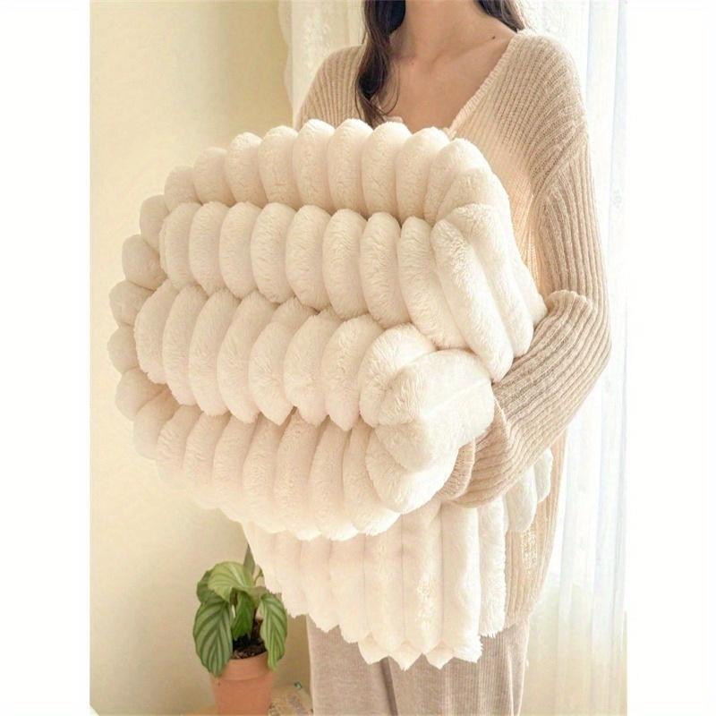 1pc Chunky Striped Plush Blanket, Wide Striped Faux Rabbit Fur, Milk Fleece, Flannel Throw Blanket for Leisure Nap, Office Siesta Lap Blanket
