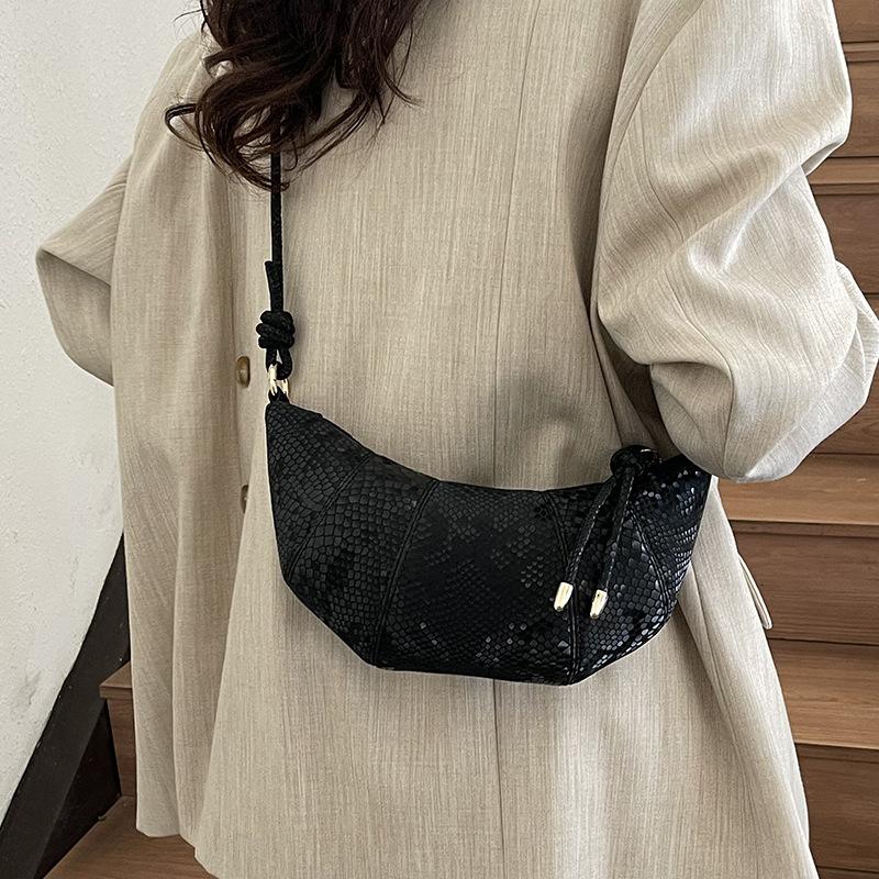 Literary small fresh simple pu solid color women's dumpling bag 25 spring new casual versatile women's shoulder messenger bag