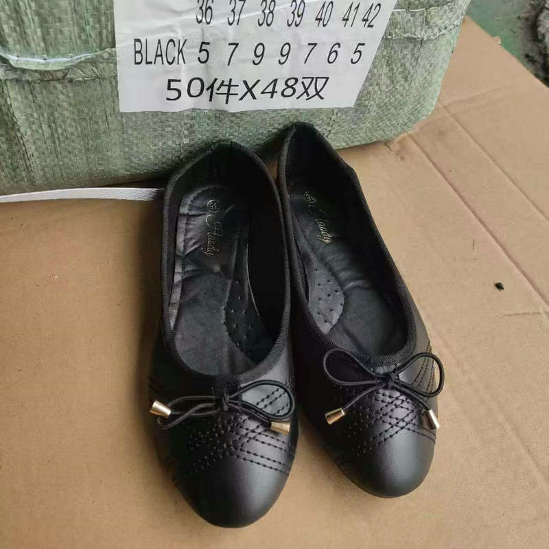 Injection molding flat-soled single shoes niche stock shoes 36-41 new women's shoes women