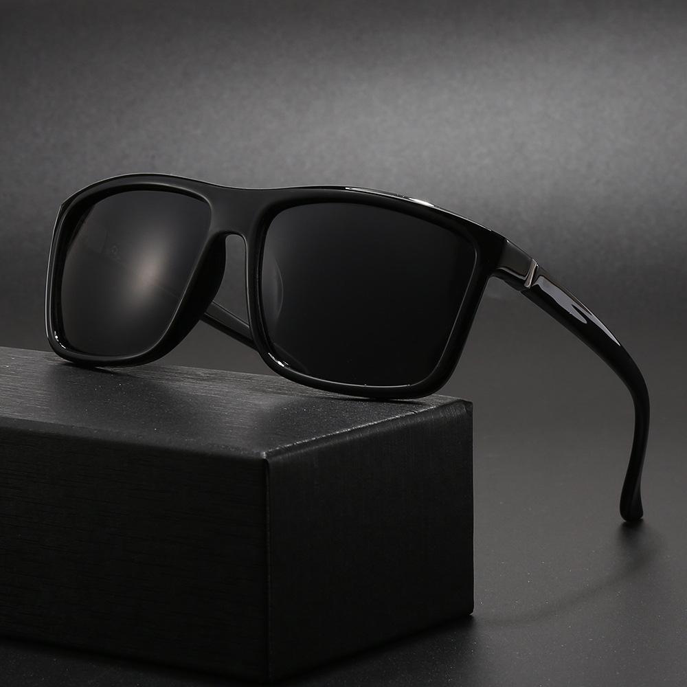 New Classic Square Polarized Sunglasses for Men's Retro Eyeglasses Summer Outdoor Men's Driving Shades UV400 Eyewear